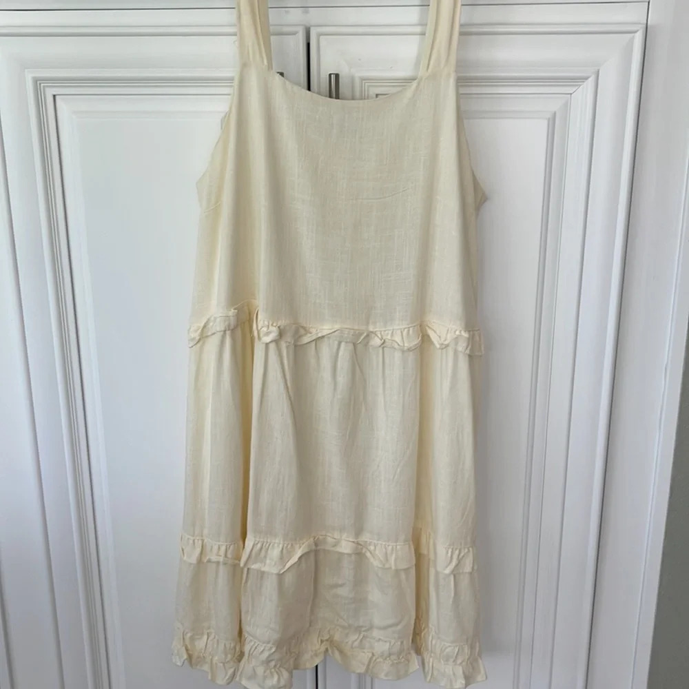 Black Tape Tiered Ruffled Sleeveless Dress petite large cream beige - Picture 3 of 16